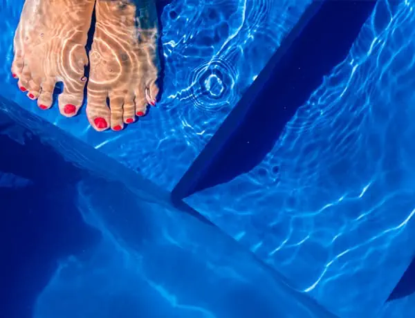 Freizeitpools sind mit Composite Armour Einlagen verstärkt